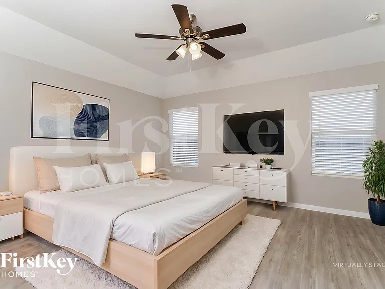 1204 Treehouse Ln — Photo 10