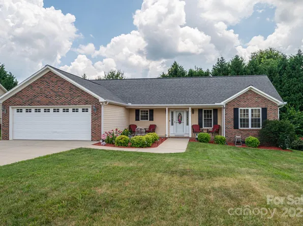 515 E Carpenter St, Maiden, NC 28650