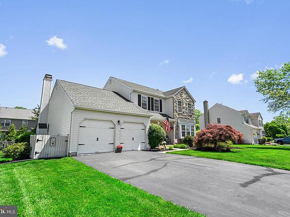 2nd image of 117 Drake Ln