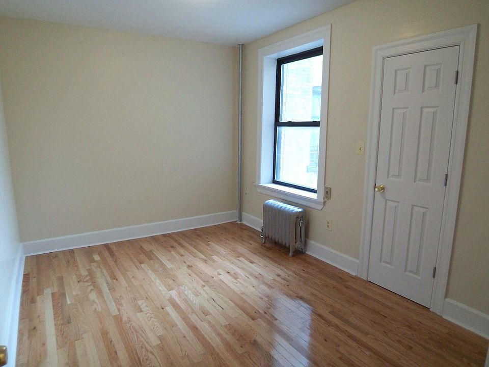 2nd image of 1710 Hobart Ave