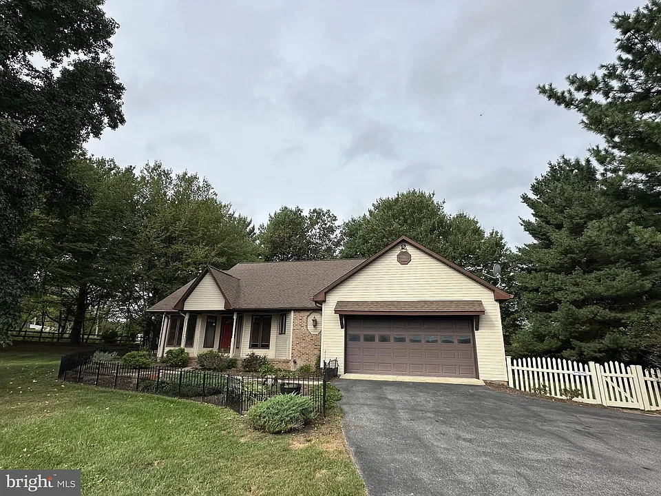 91 Hickorywood Ct