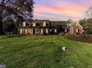718 Buckwood Ln, Lititz, PA 17543