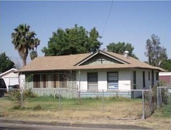 House site close to street