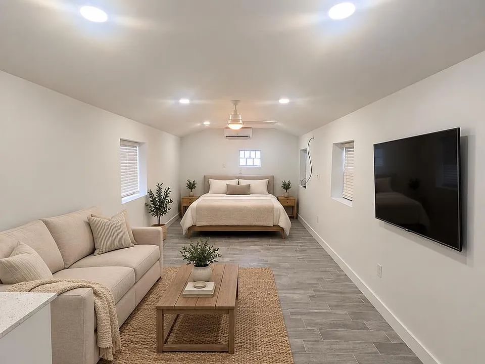 40 SW 8th Ave