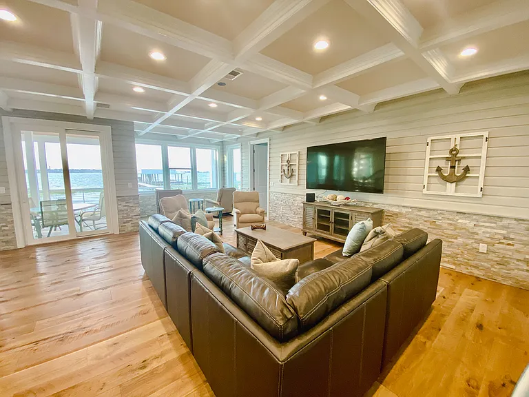 424 Lake Mirror Dr #2 — Photo 8