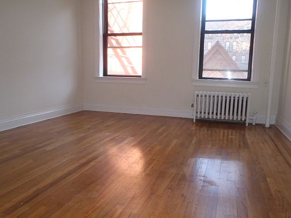 5th image of 4315 45th St APT 2D