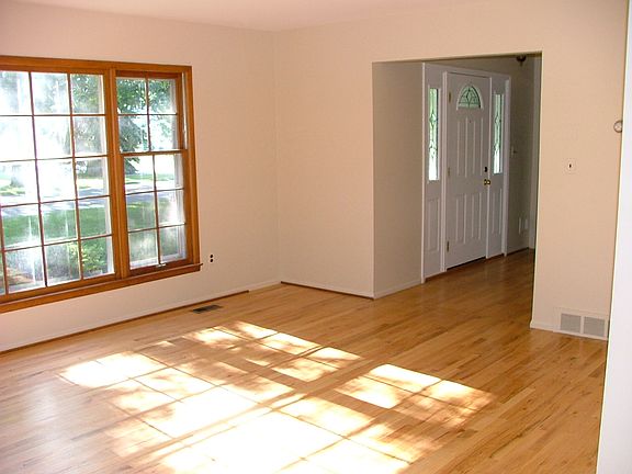 2nd image of 15115 Kinloch