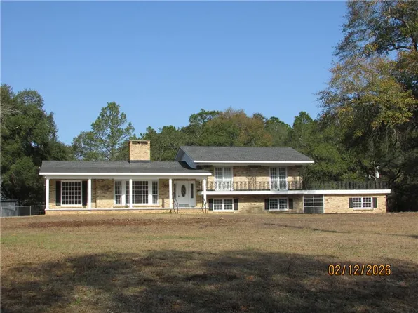 7425 Pake Rd, Saraland, AL 36571