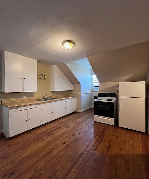 310 Washington St #9 — Photo 15