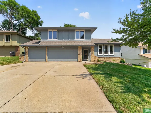 16616 Cedar Cir, Omaha, NE 68130