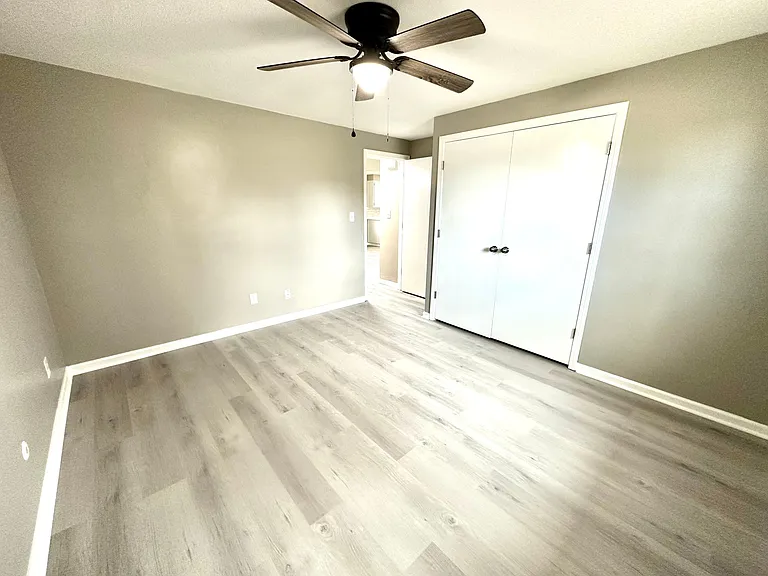 4128 Alhambra Dr — Photo 9