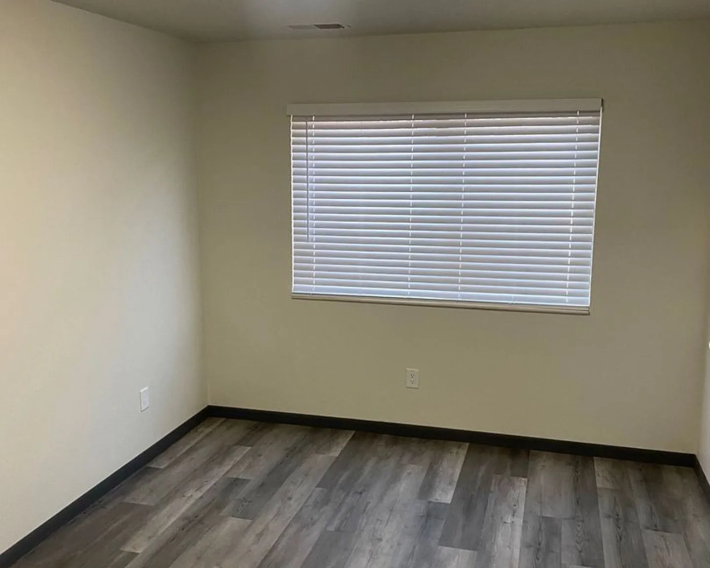 Rose Hill Apartments — Photo 4
