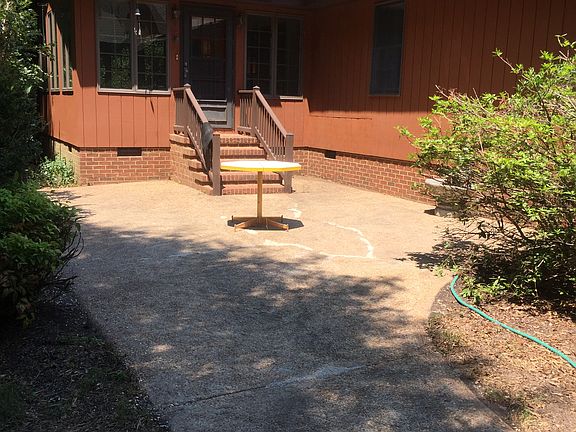 Entrance to sunroom, patio