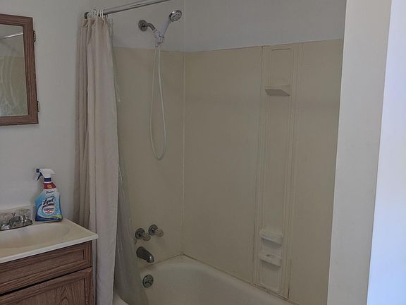 3rd image of 11916 Madison Ave APT 1