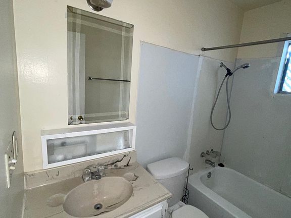 2nd image of 301 Copper St APT 6