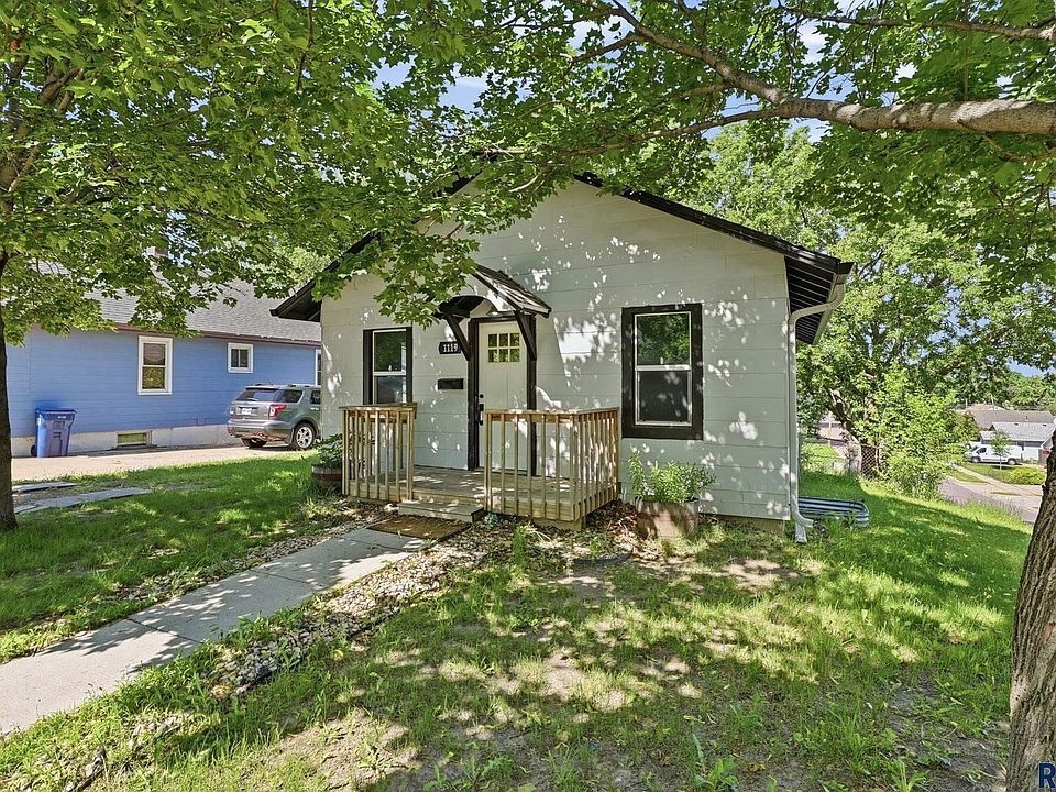 1st image of 1119 N Duluth Ave
