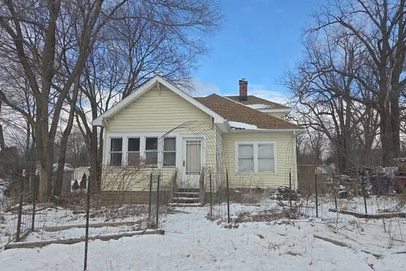 1st image of 4449 Ridge Rd