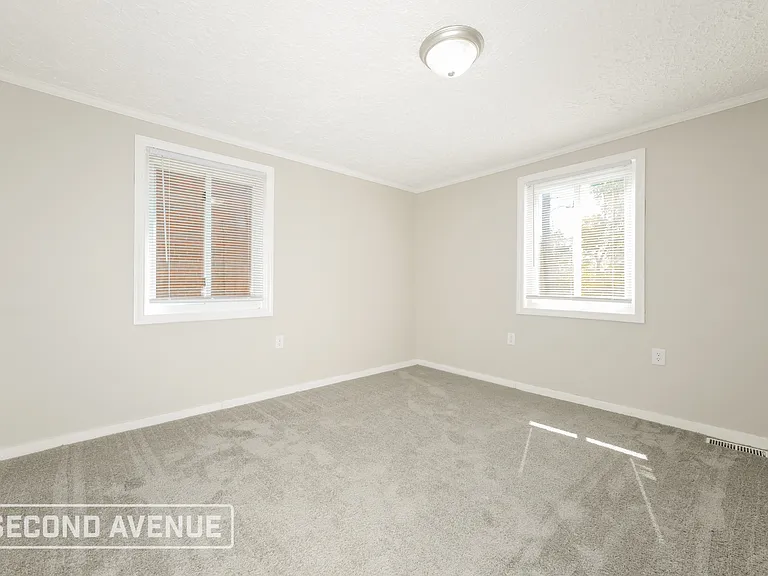 127 Stowe Dr — Photo 14
