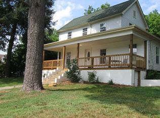 401 Carter St, Bluff City, TN 37618