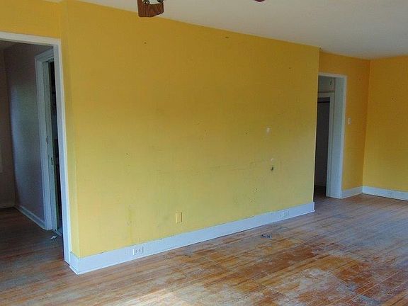 3rd image of 318 N Grant Ave