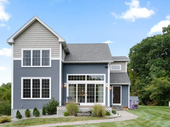 6 Beaver Lake Road, Derry, NH 03038