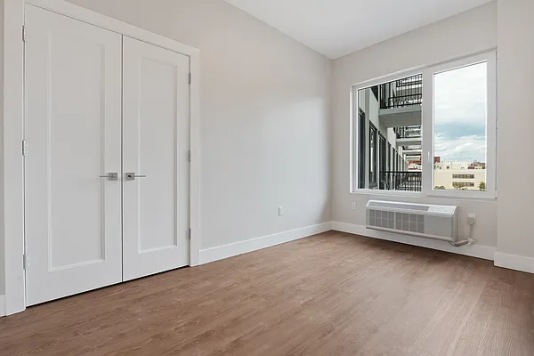 Rented by EXR | media 7