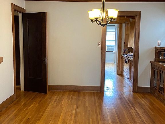 4th image of 3833 Aldrich Ave S
