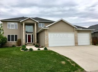 3582 Woodbury Ct S, Fargo, ND 58103