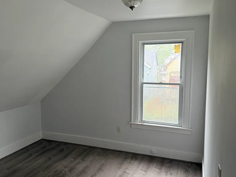 257 W Hazel St #3 — Photo 9