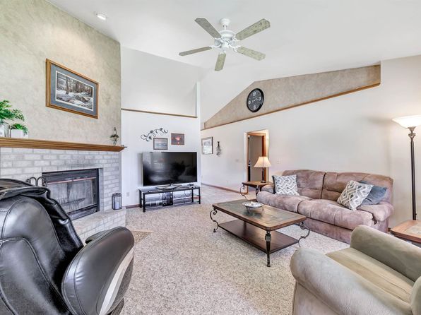 2131 Sugar Maple Ct, Green Bay, WI 54304