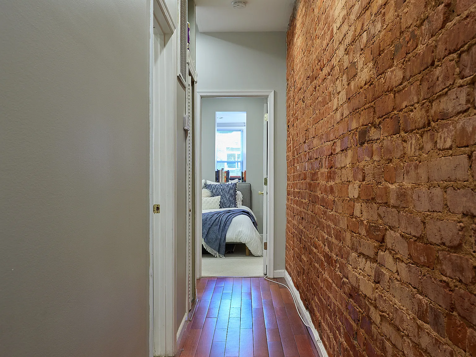 3 bed, 1400 sqft, $5,900 — Photo 4