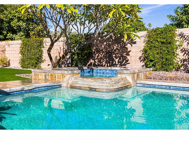 79720 Amalfi Dr — Photo 20
