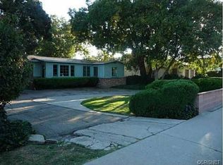 18032 Vanowen St, Reseda, CA 91335