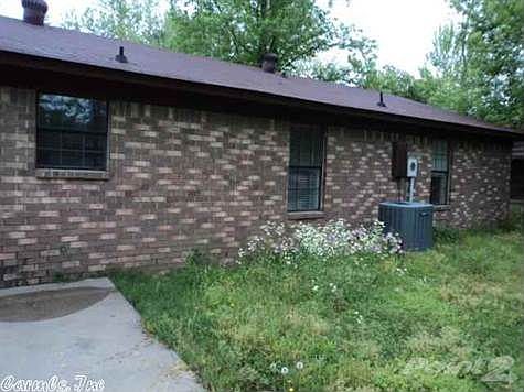 2nd image of 69 Pear St