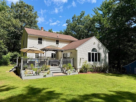 2nd image of 7 Mossman Rd