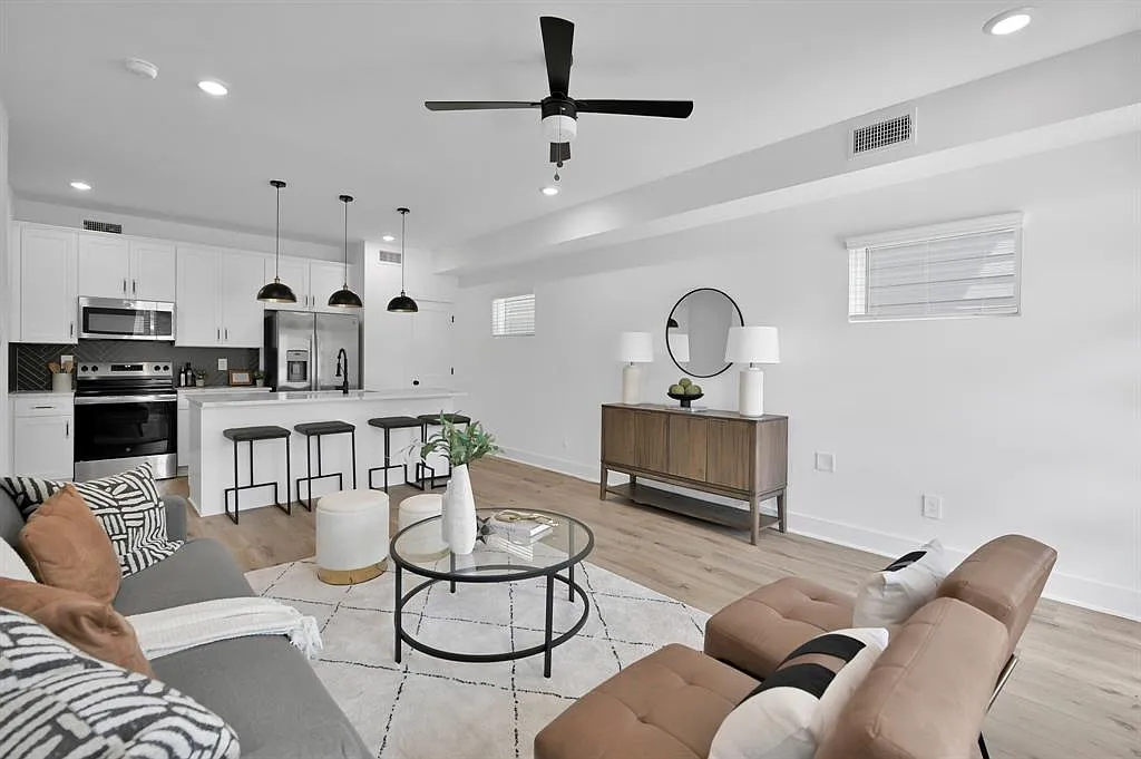 3 bed, 1240 sqft, $1,900 — Photo 4