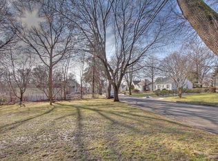 65 Highlawn Rd, Fairfield, CT 06824