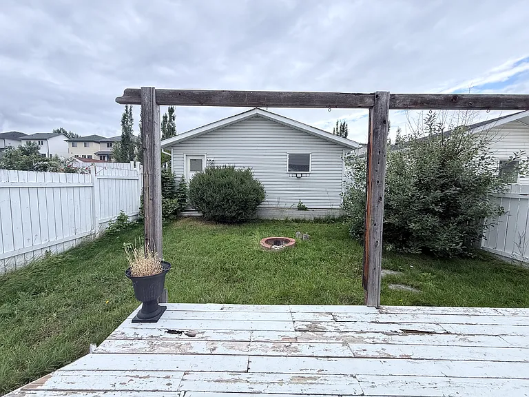 27 Hidden Cres NW — Photo 23