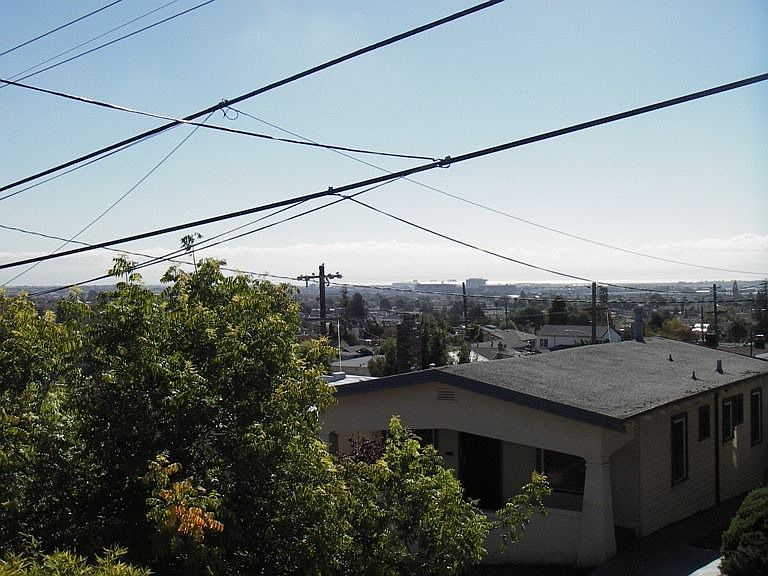 2nd image of 5218 Camden St