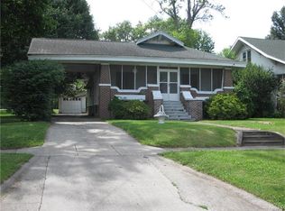 613 N Washington St, Du Quoin, IL 62832