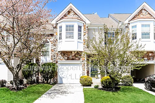 158 Chancellor Dr Photo 1
