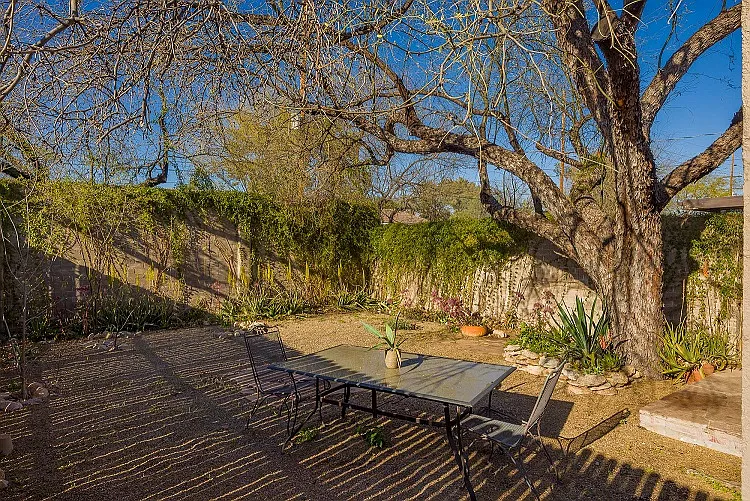 1533 E Lester St — Photo 17