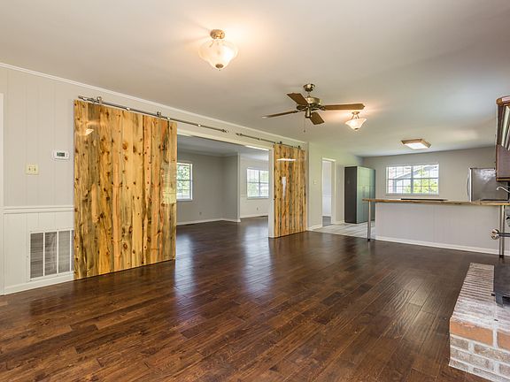 2nd image of 1557 Buxton Dr