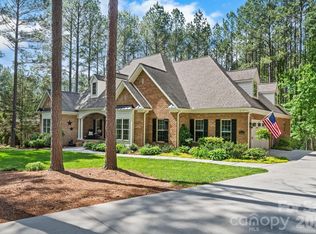 4950 River Hills Dr, Denver, NC 28037