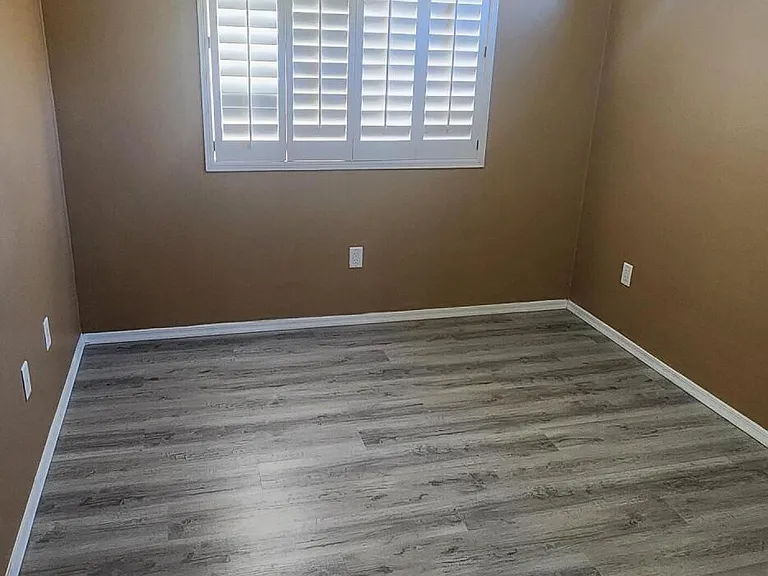 10706 N Hewitt Pl — Photo 15