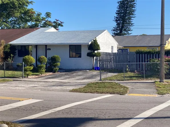 4628 Gladiator Circle, Greenacres, FL 33463