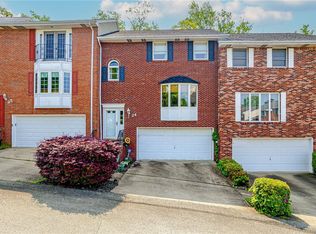 24 Manorfield Cir, Delmont, PA