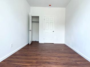 6018 Fresh Pond Rd #2R, Maspeth, NY 11378