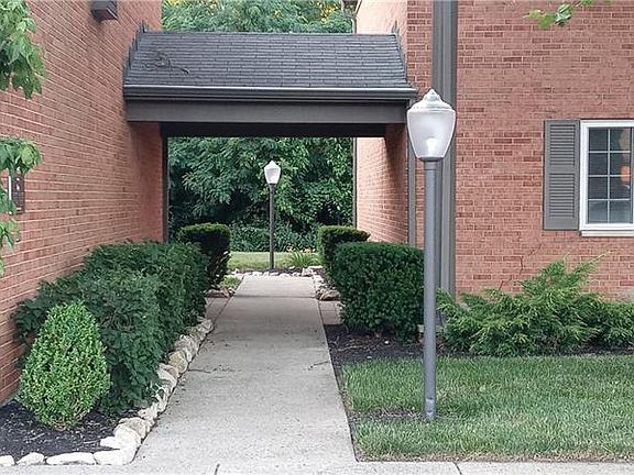 3rd image of 5347 Dunmore Dr