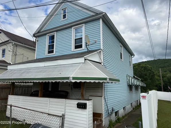 825 Summit St, Wilkes Barre, PA 18702